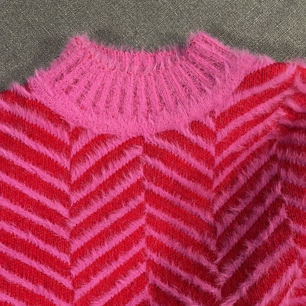 SUGAR LIPS Chevron Cheshire Eyelash Pink Red Crop Print Fuzzy Sweater - Size S - Picture 8 of 12